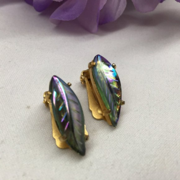 IRIDESCENT LEAF EARRINGS 1" Leaf Shape Crystal Luminous Clip-on Style, Signed - Picture 6 of 6